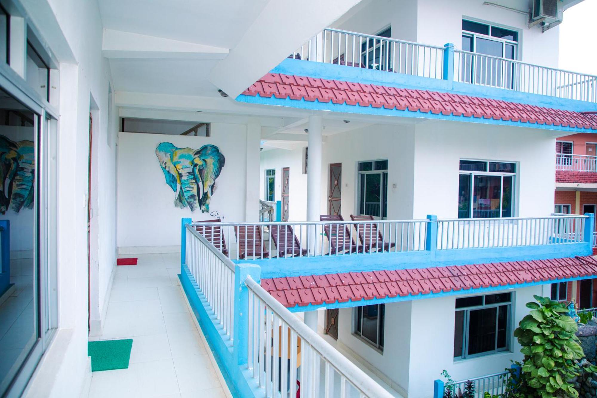 Hotel Shiva'S Dream Sauraha Εξωτερικό φωτογραφία