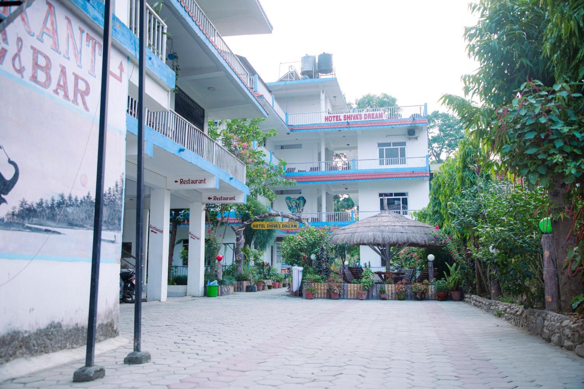 Hotel Shiva'S Dream Sauraha Εξωτερικό φωτογραφία